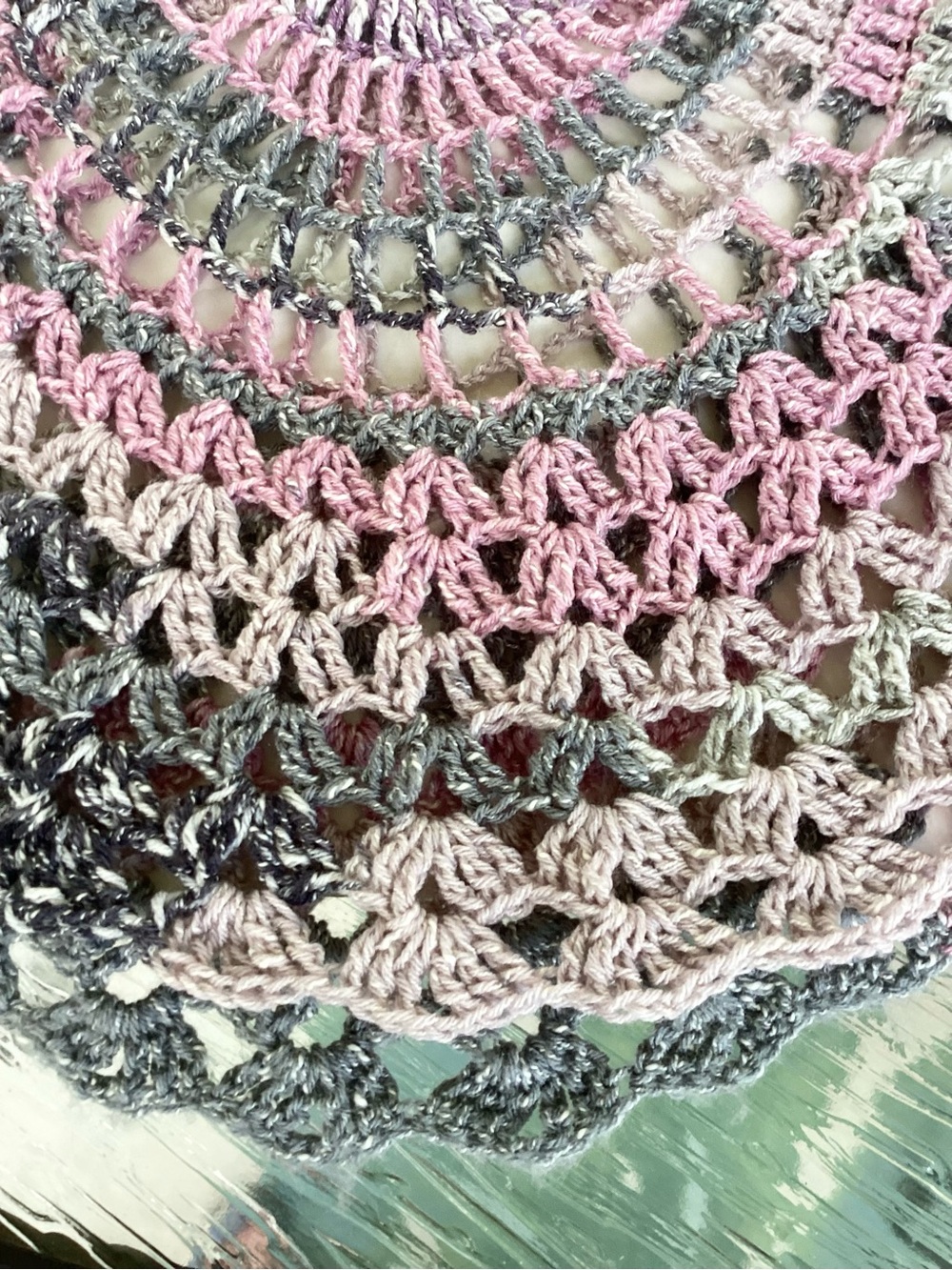 Poncho Hand Crafted Pink Gray Gradient Crochet - Picture 9 of 13